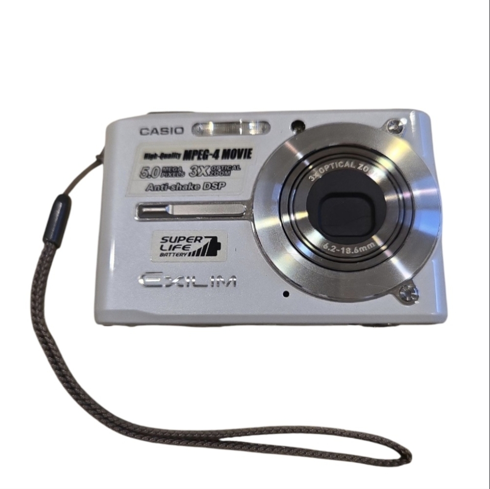 Casio EXILIM 5.0MP Digital Camera Video White 3x Anti Shake w Original Box
